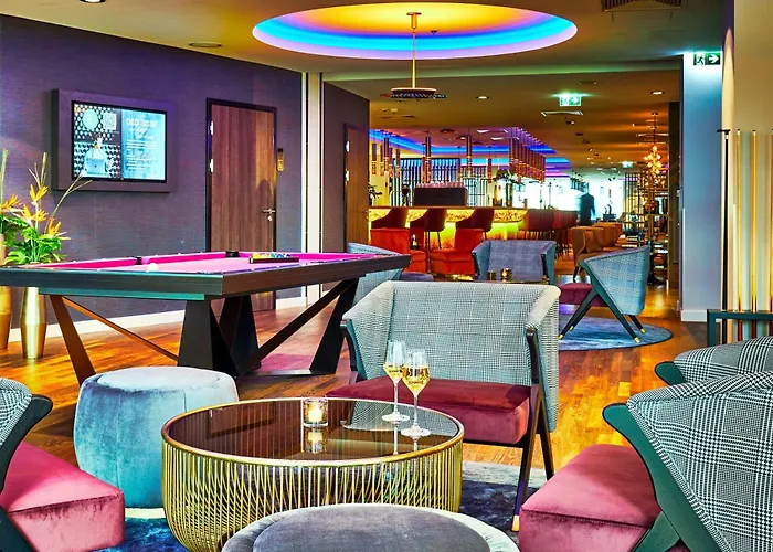 Nyx By Leonardo Warschau