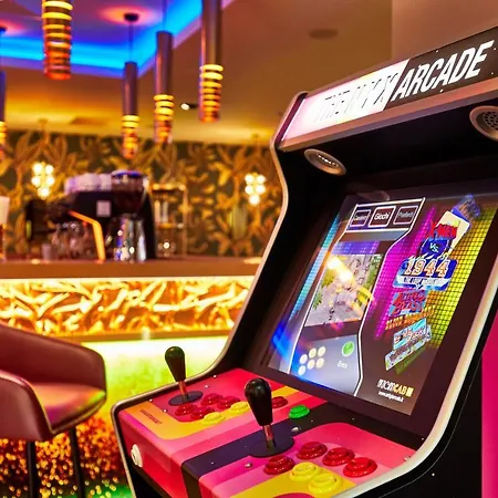 ホテル Nyx By Leonardo 4*