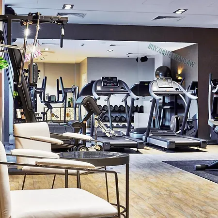 מלון Nyx By Leonardo