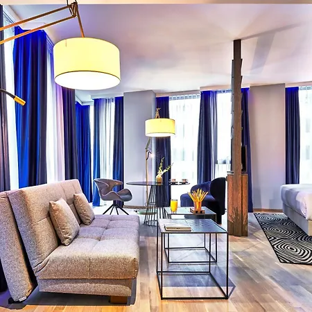 Hotel Nyx By Leonardo 4*