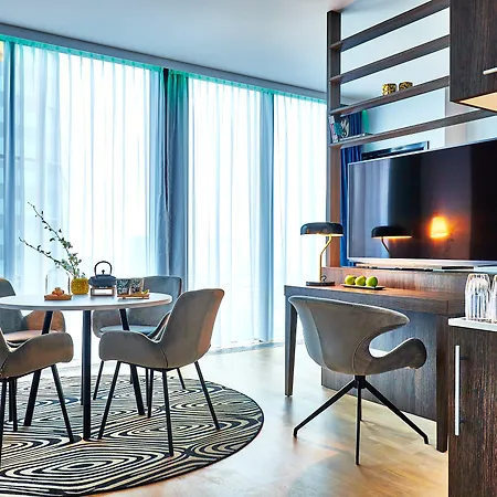 Hotel Nyx By Leonardo 4*