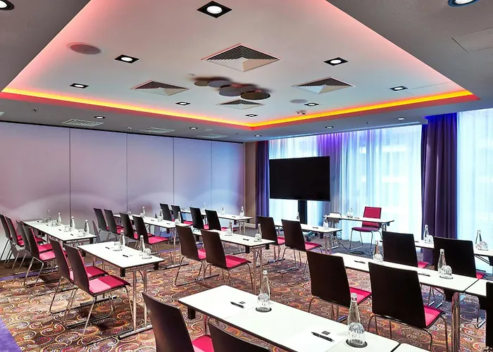 Nyx By Leonardo Warschau